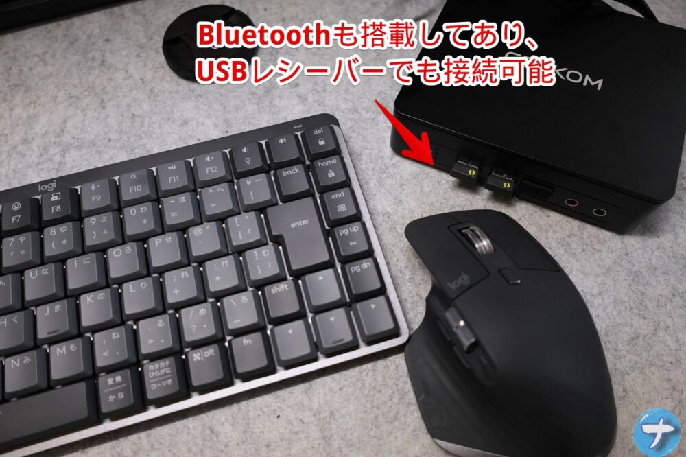 「GEEKOM AIR12 Lite」に「MX Mechanical Mini」と「MX MASTER 3S」を接続している写真